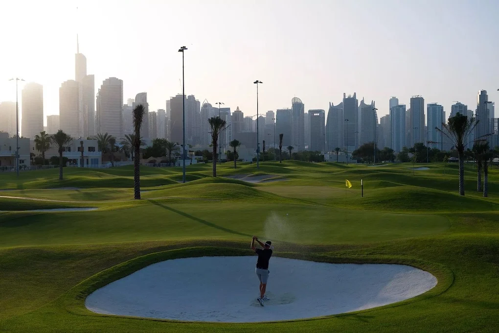 Par 3 Chipping Green